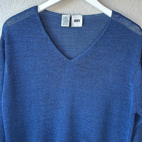 DKNY V Neck Rayon blend Top Size Medium - Picture 2 of 10